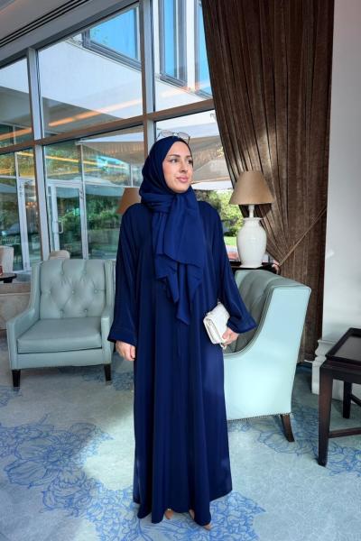 Liyana Abaya Lacivert